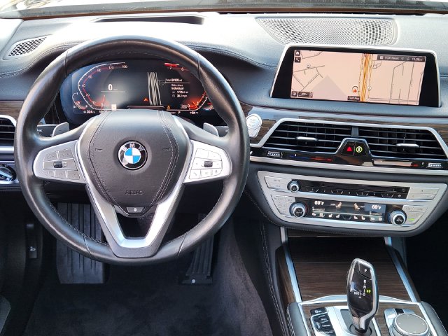 Thumbnail: 2020 BMW 7 Series - 10