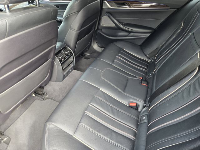 Thumbnail: 2017 BMW 5 Series - 13