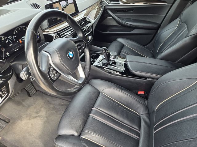 Thumbnail: 2017 BMW 5 Series - 11