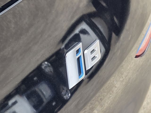 Thumbnail: 2016 BMW  - 6