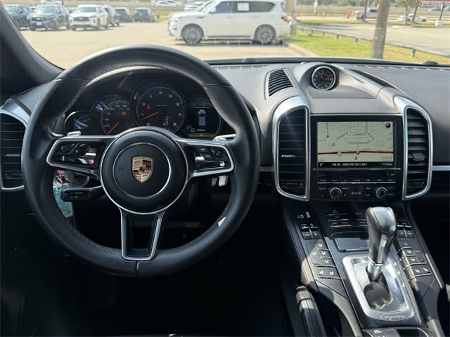 Thumbnail: 2016 Porsche Cayenne - 12