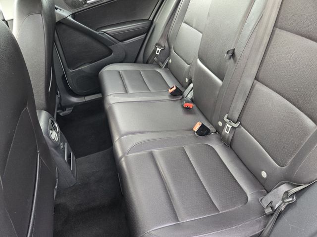 Thumbnail: 2016 Volkswagen Tiguan - 20