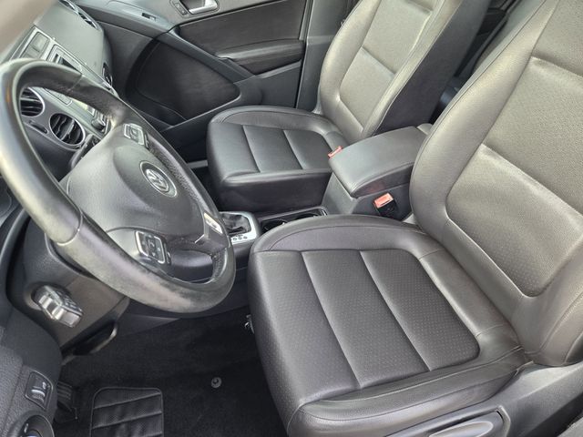 Thumbnail: 2016 Volkswagen Tiguan - 12
