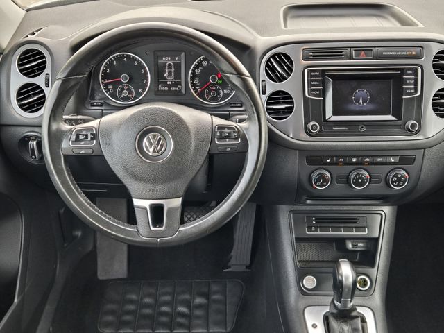 Thumbnail: 2016 Volkswagen Tiguan - 10