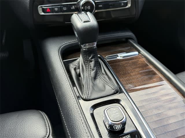 Thumbnail: 2018 Volvo XC90 - 16