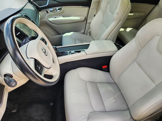 Thumbnail: 2020 Volvo XC90 - 21