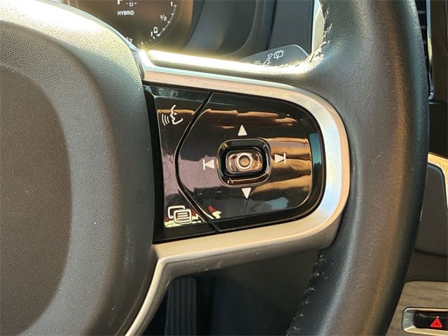 Thumbnail: 2022 Volvo XC90 - 23