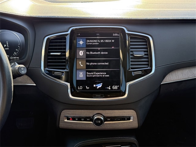 Thumbnail: 2022 Volvo XC90 - 14