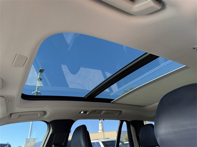 Thumbnail: 2022 Volvo XC90 - 26