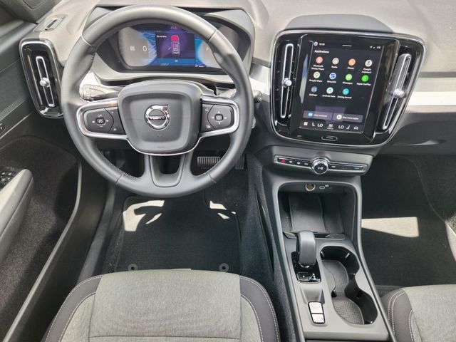 Thumbnail: 2025 Volvo XC40 - 12