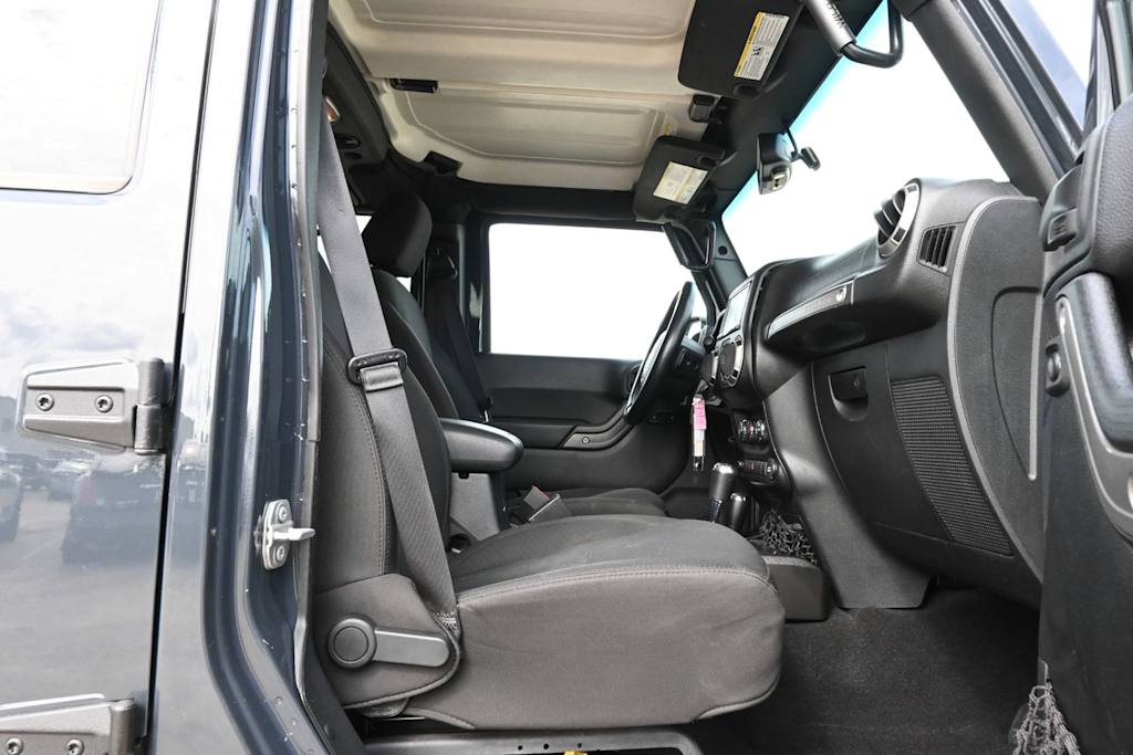 Thumbnail: 2016 Jeep Wrangler - 26
