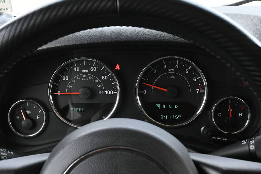 Thumbnail: 2016 Jeep Wrangler - 14