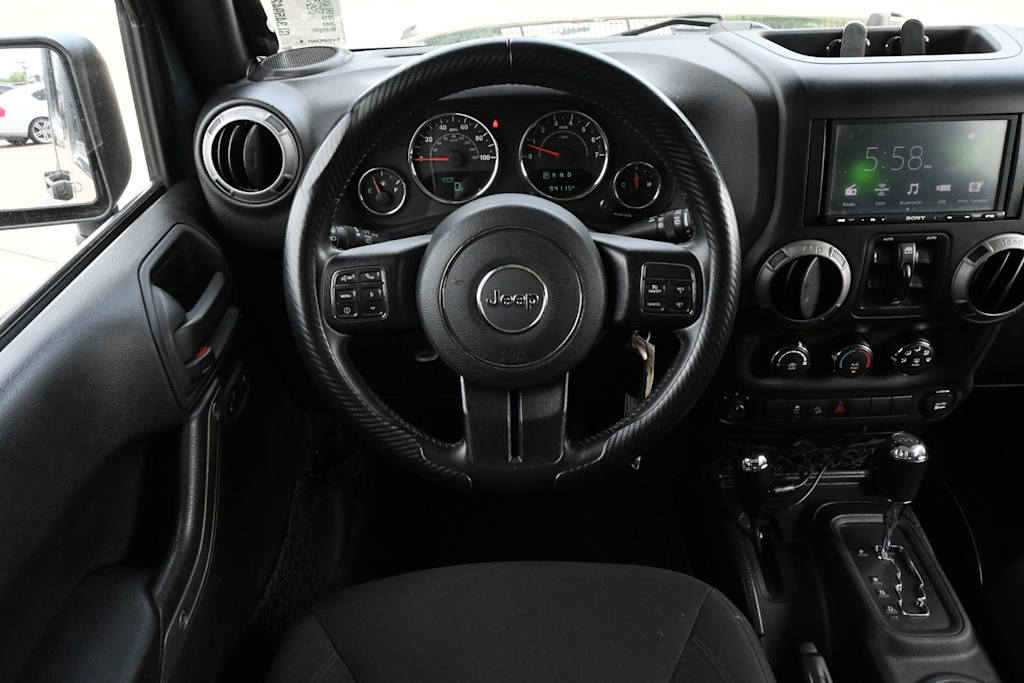 Thumbnail: 2016 Jeep Wrangler - 6