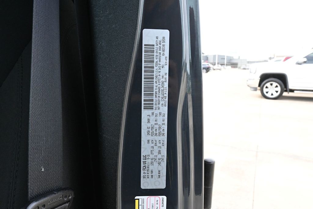 Thumbnail: 2016 Jeep Wrangler - 16
