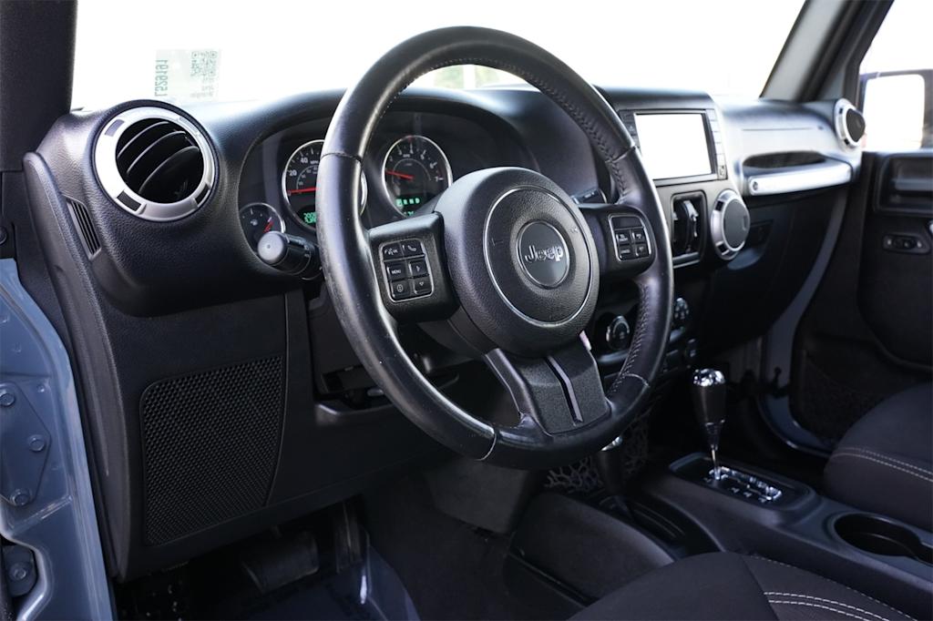 Thumbnail: 2015 Jeep Wrangler - 12