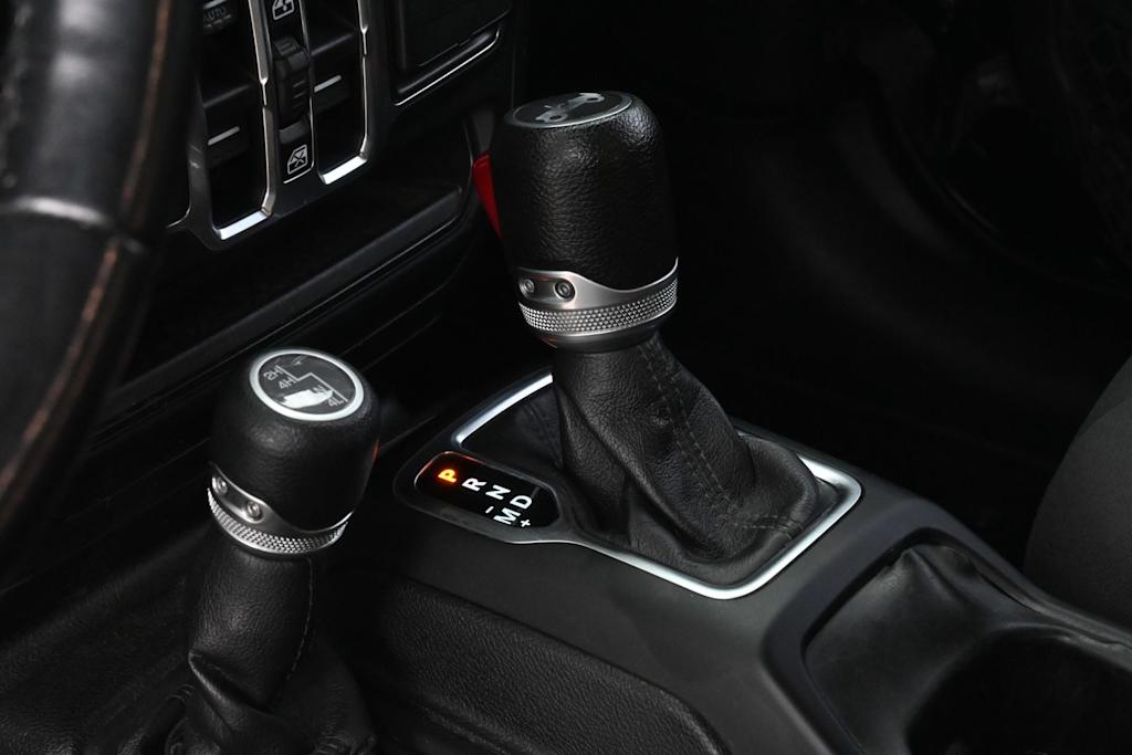 Thumbnail: 2019 Jeep Wrangler - 15