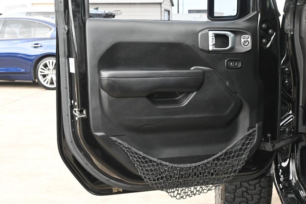 Thumbnail: 2019 Jeep Wrangler - 26