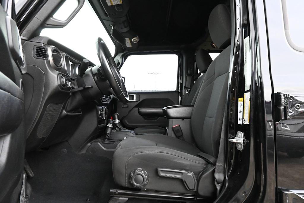 Thumbnail: 2019 Jeep Wrangler - 9