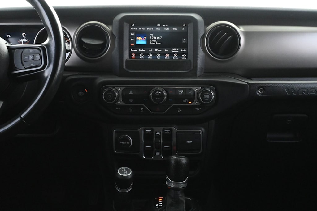 Thumbnail: 2019 Jeep Wrangler - 14