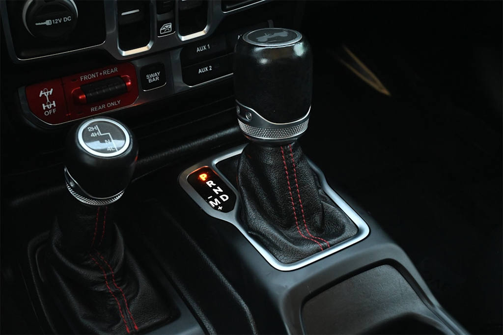 Thumbnail: 2020 Jeep Wrangler - 14