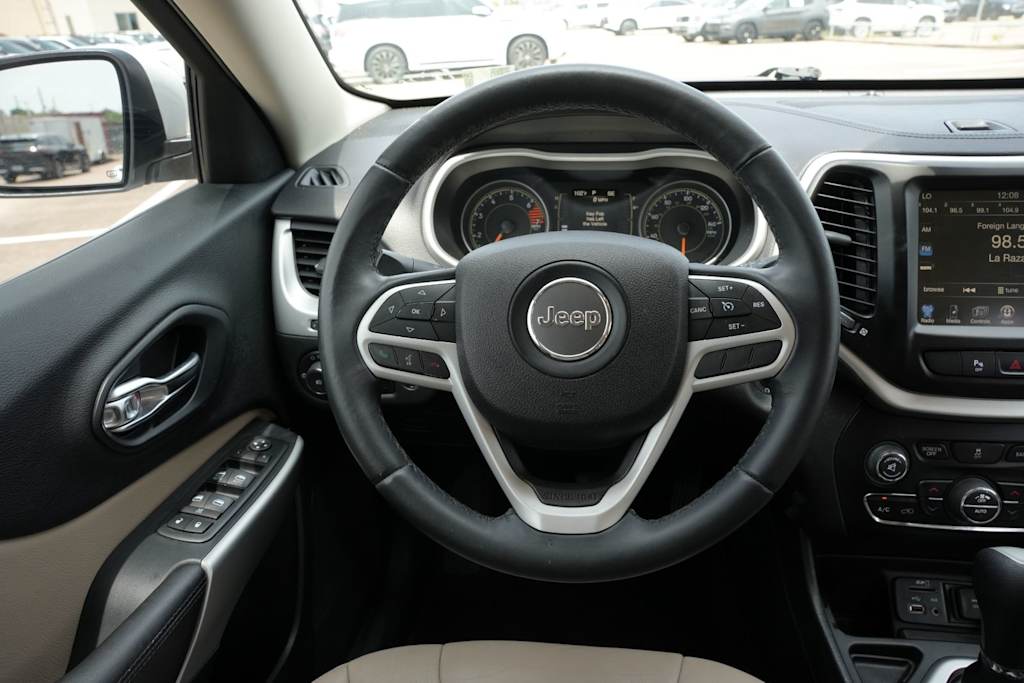 Thumbnail: 2017 Jeep Cherokee - 9