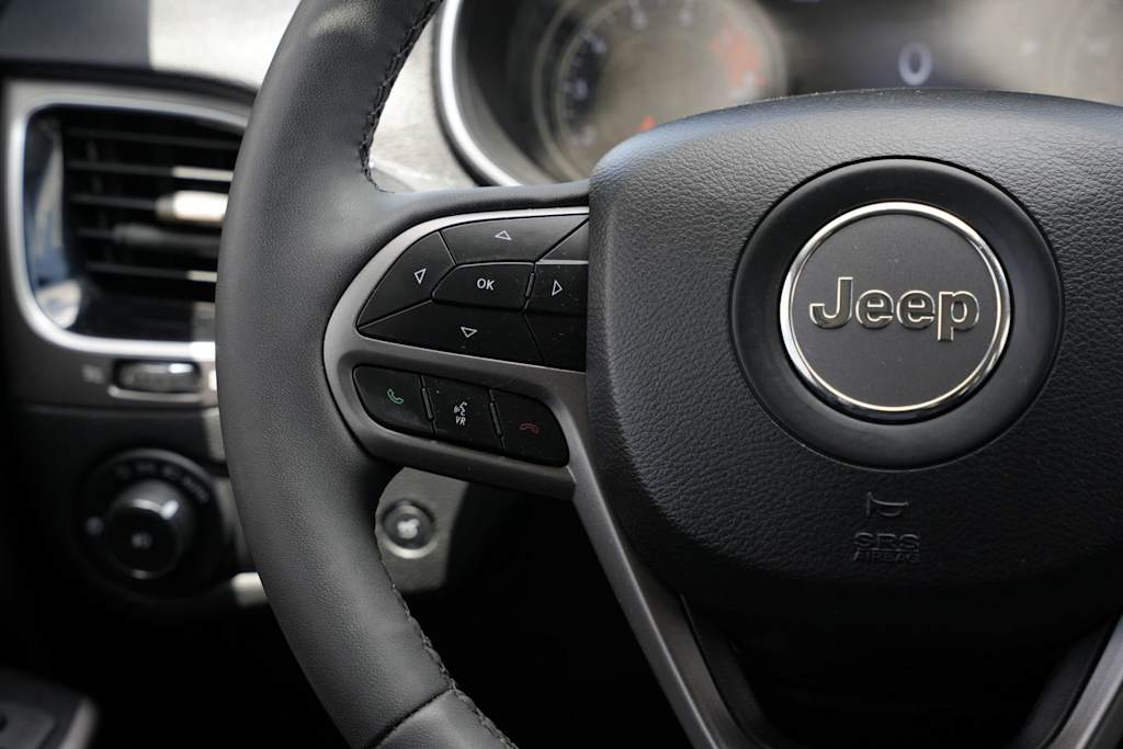 Thumbnail: 2022 Jeep Cherokee - 20