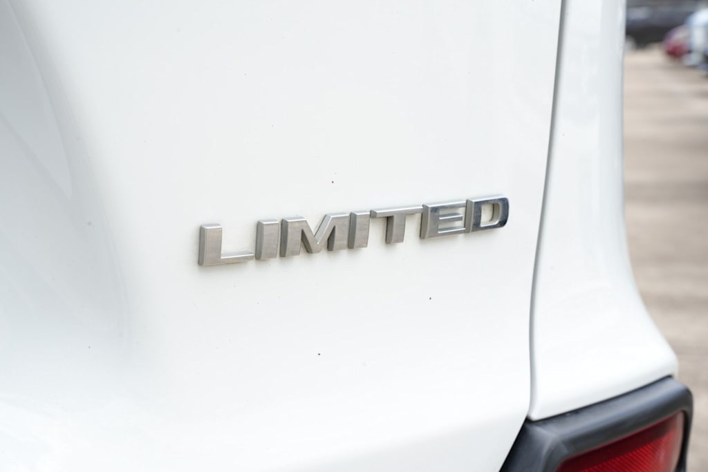Thumbnail: 2022 Jeep Cherokee - 6