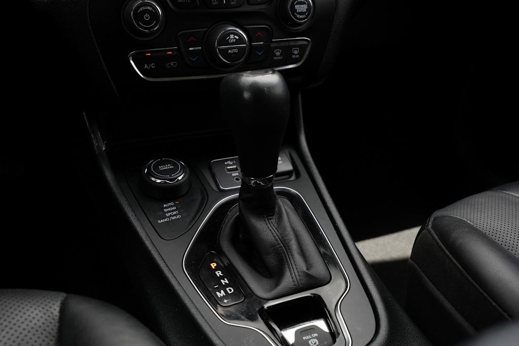 Thumbnail: 2022 Jeep Cherokee - 14