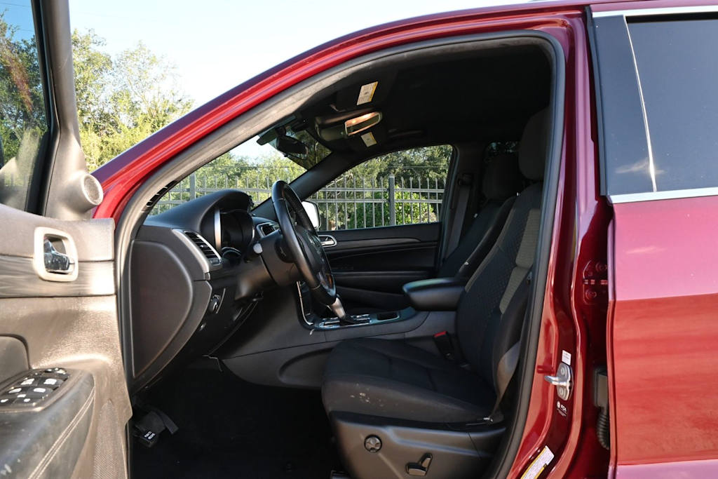 Thumbnail: 2021 Jeep Grand Cherokee - 10