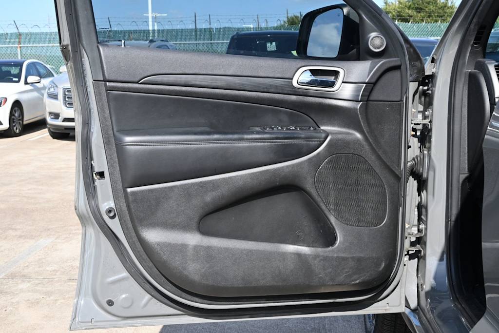 Thumbnail: 2021 Jeep Grand Cherokee - 25