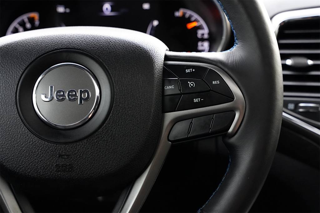 Thumbnail: 2018 Jeep Grand Cherokee - 24