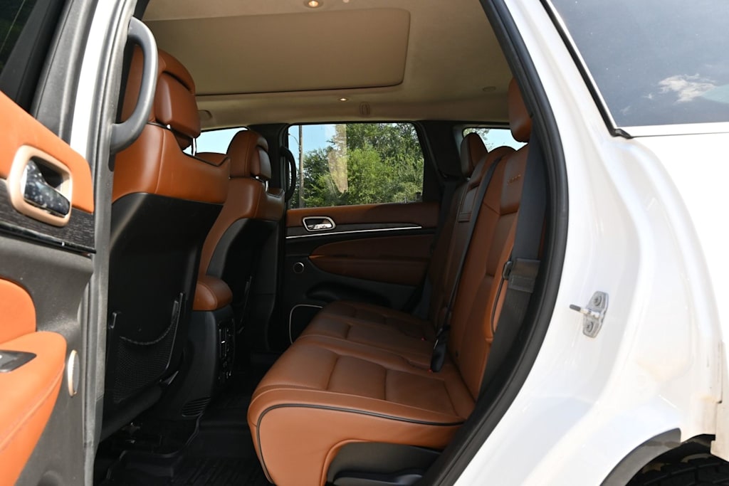 Thumbnail: 2016 Jeep Grand Cherokee - 9