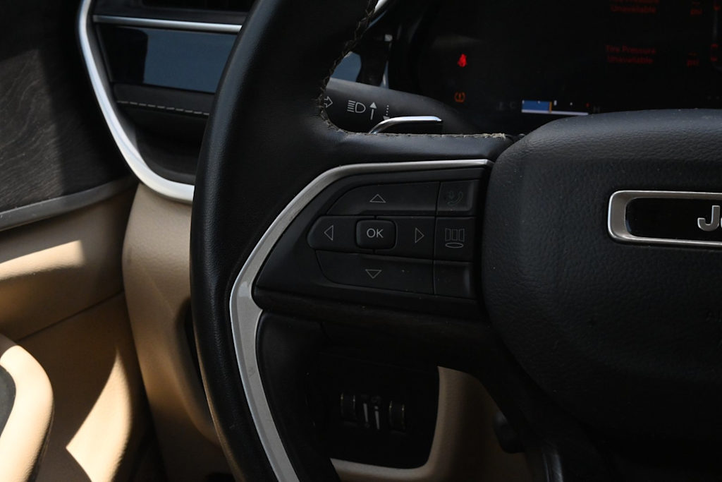 Thumbnail: 2022 Jeep Grand Cherokee - 22