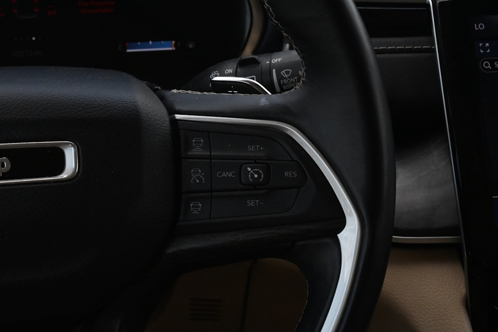 Thumbnail: 2022 Jeep Grand Cherokee - 23
