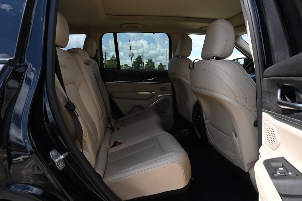 Thumbnail: 2022 Jeep Grand Cherokee - 27