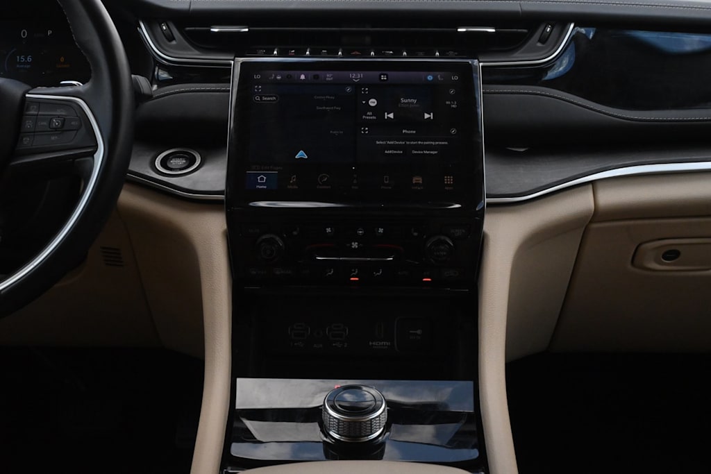 Thumbnail: 2022 Jeep Grand Cherokee - 15