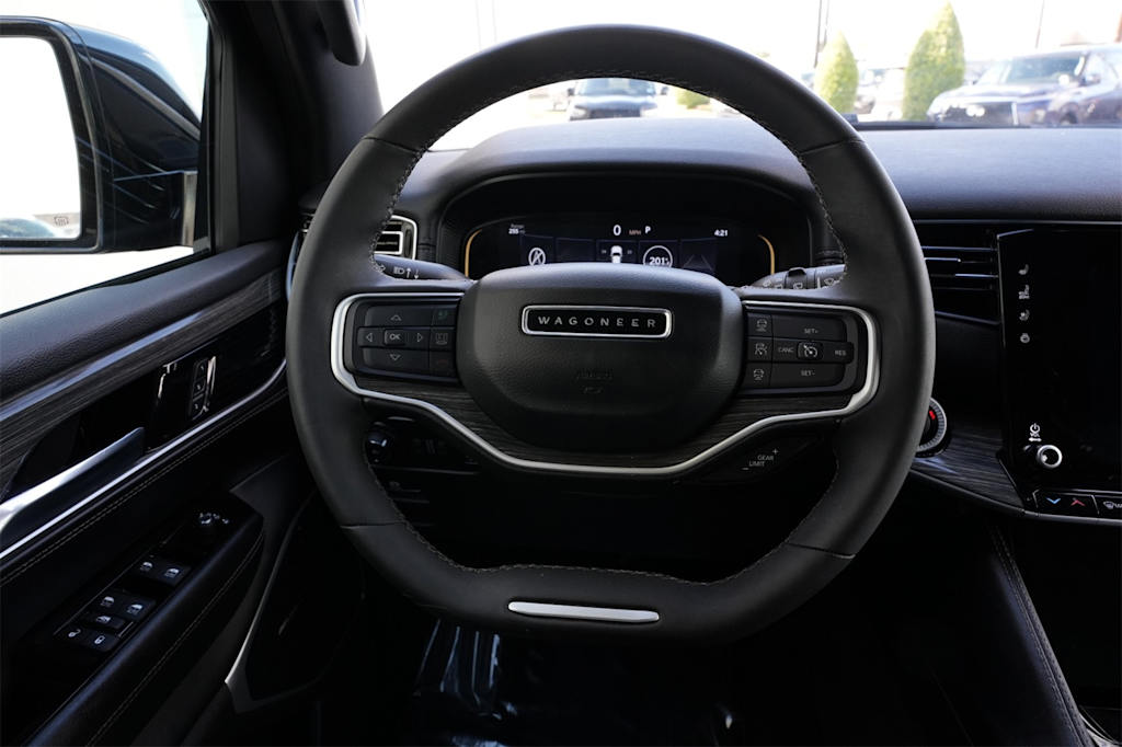 Thumbnail: 2022 Jeep Wagoneer - 9