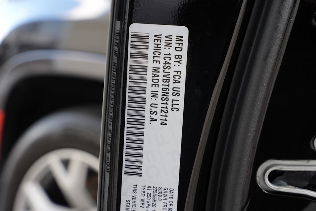 Thumbnail: 2022 Jeep Wagoneer - 15