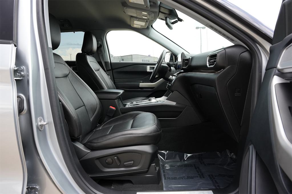 Thumbnail: 2022 Ford Explorer - 28