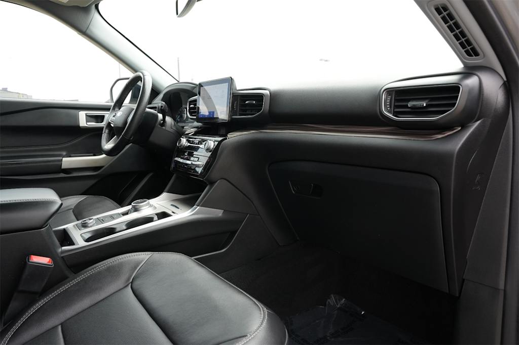 Thumbnail: 2022 Ford Explorer - 15