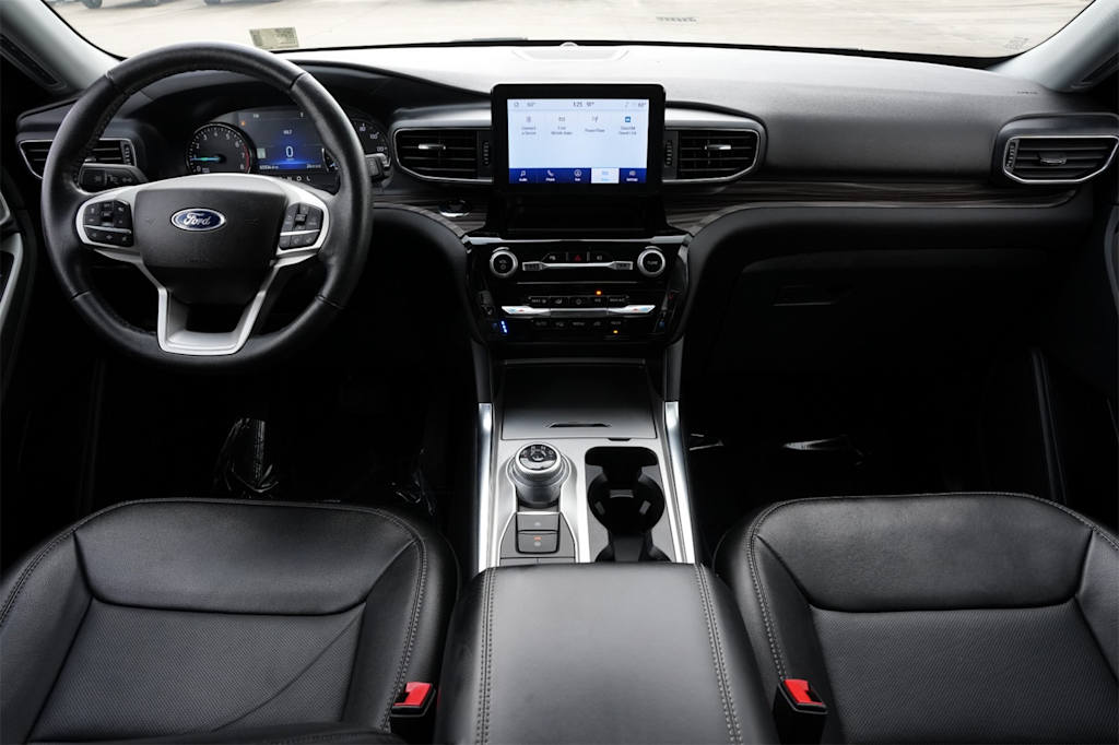 Thumbnail: 2022 Ford Explorer - 3