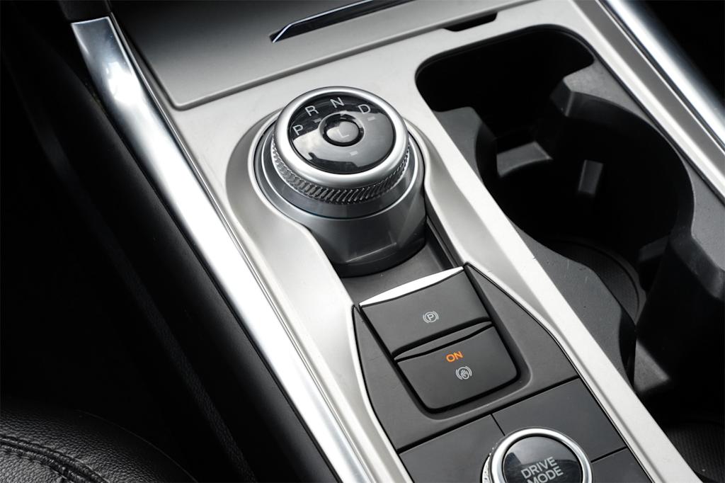 Thumbnail: 2022 Ford Explorer - 17