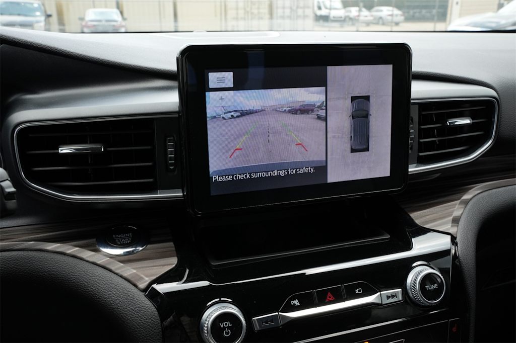 Thumbnail: 2022 Ford Explorer - 25