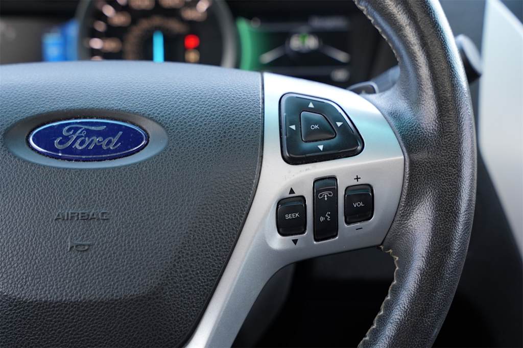 Thumbnail: 2015 Ford Explorer - 21