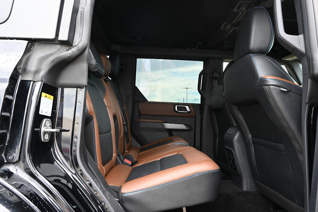 Thumbnail: 2021 Ford Bronco - 11