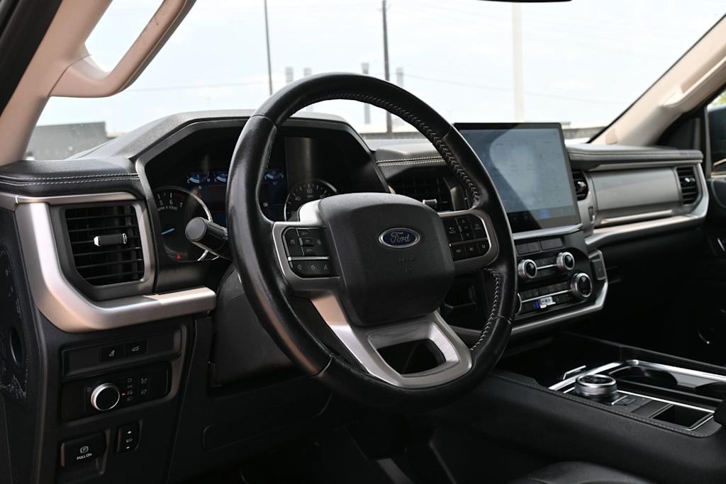 Thumbnail: 2022 Ford Expedition - 13