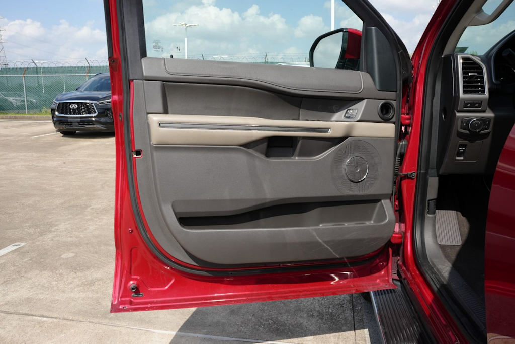 Thumbnail: 2020 Ford Expedition - 20
