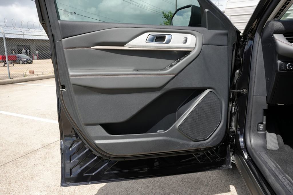 Thumbnail: 2025 Ford Explorer - 24