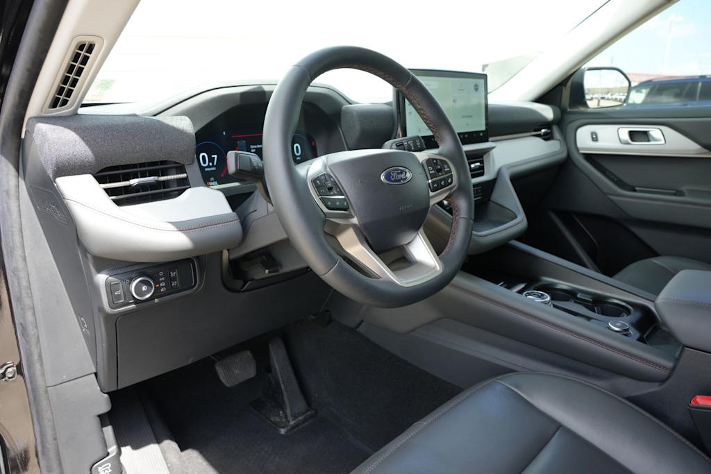 Thumbnail: 2025 Ford Explorer - 13