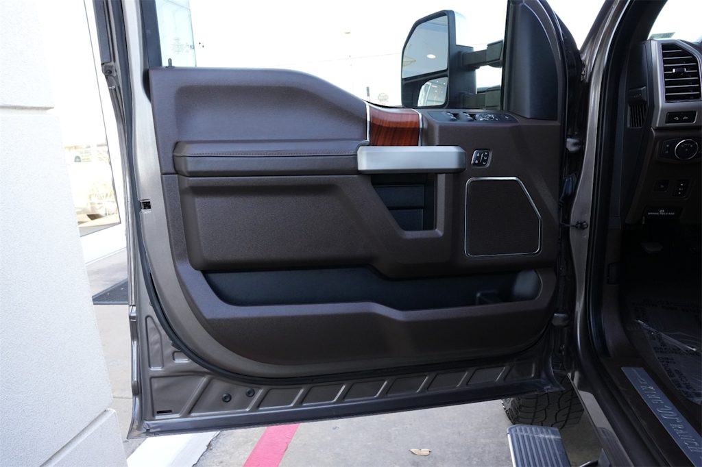 Thumbnail: 2020 Ford F-250 - 23